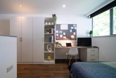 1 bed studio, 170 Armada Way, City Centre, Plymouth, PL11LB - Image 1